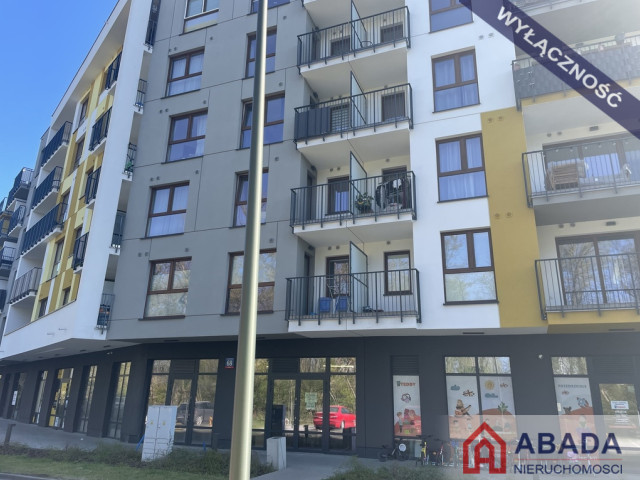 Piękny lokal witryny 1-3xparking do 1X czynsz 0zł