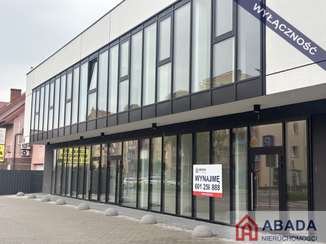 Idealny lokal z witrynami, parter prywatny parking
